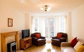 Peaceful 2 Bedroom Home Sleeps 5 Free Parking